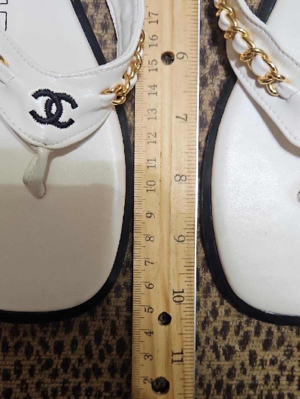 CHANEL White Thong Sandals with Gold Chain Detail - Picture 3 of 11